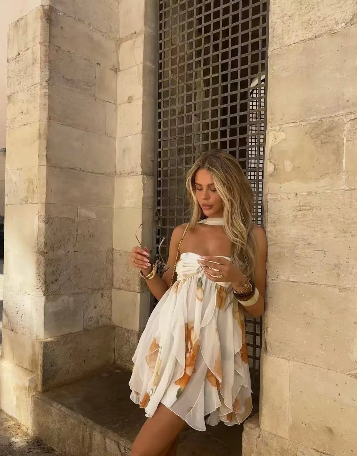 Vestido de Verano Corto Blanco con Flores