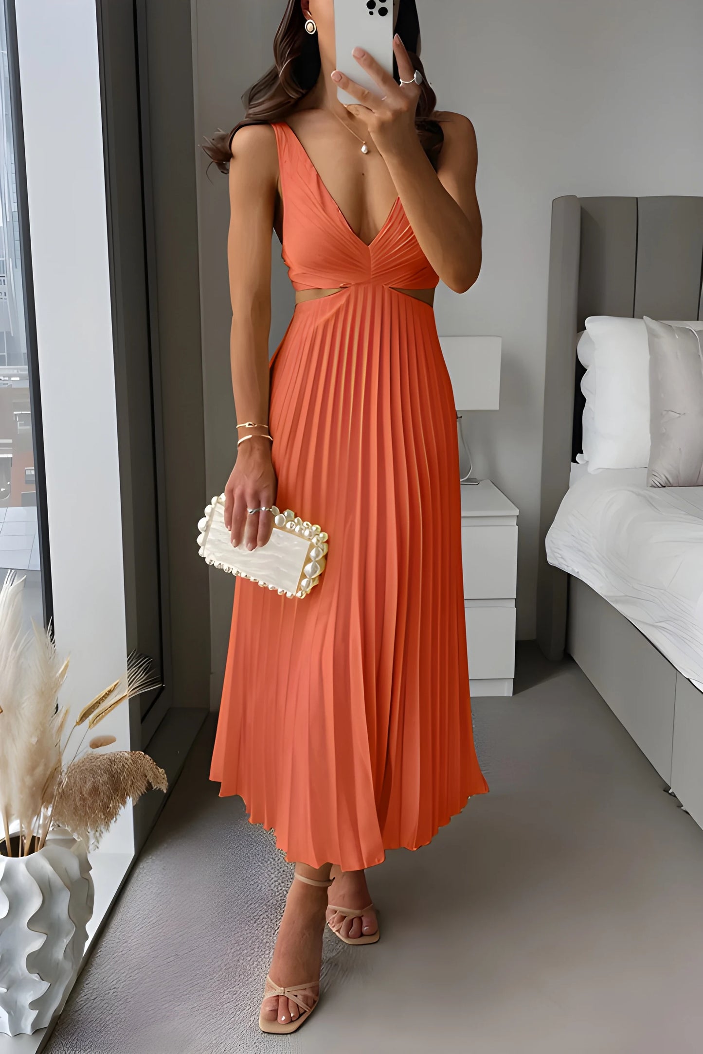 Vestido Invitada Boda Midi Elegante con Cut Out y Plisado