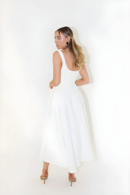 Vestido de invitada de boda midi elegante clásico con escote cuadrado y tirantes