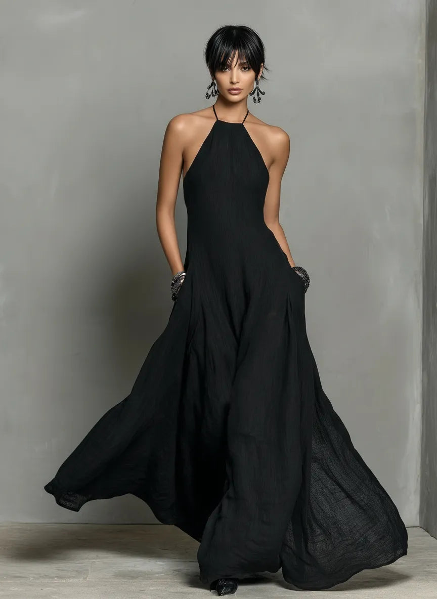 Vestido de Verano Largo Minimalista con Cuello Halter y Espalda Descubierta