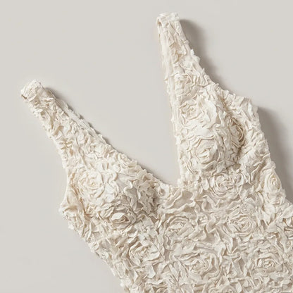 Vestido Largo Elegante con Flores en Relieve