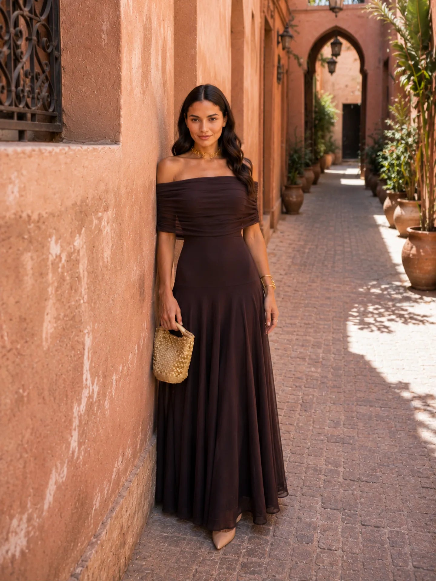 Vestido de Invitada de Boda Largo Elegante Asimétrico con Hombros Descubiertos