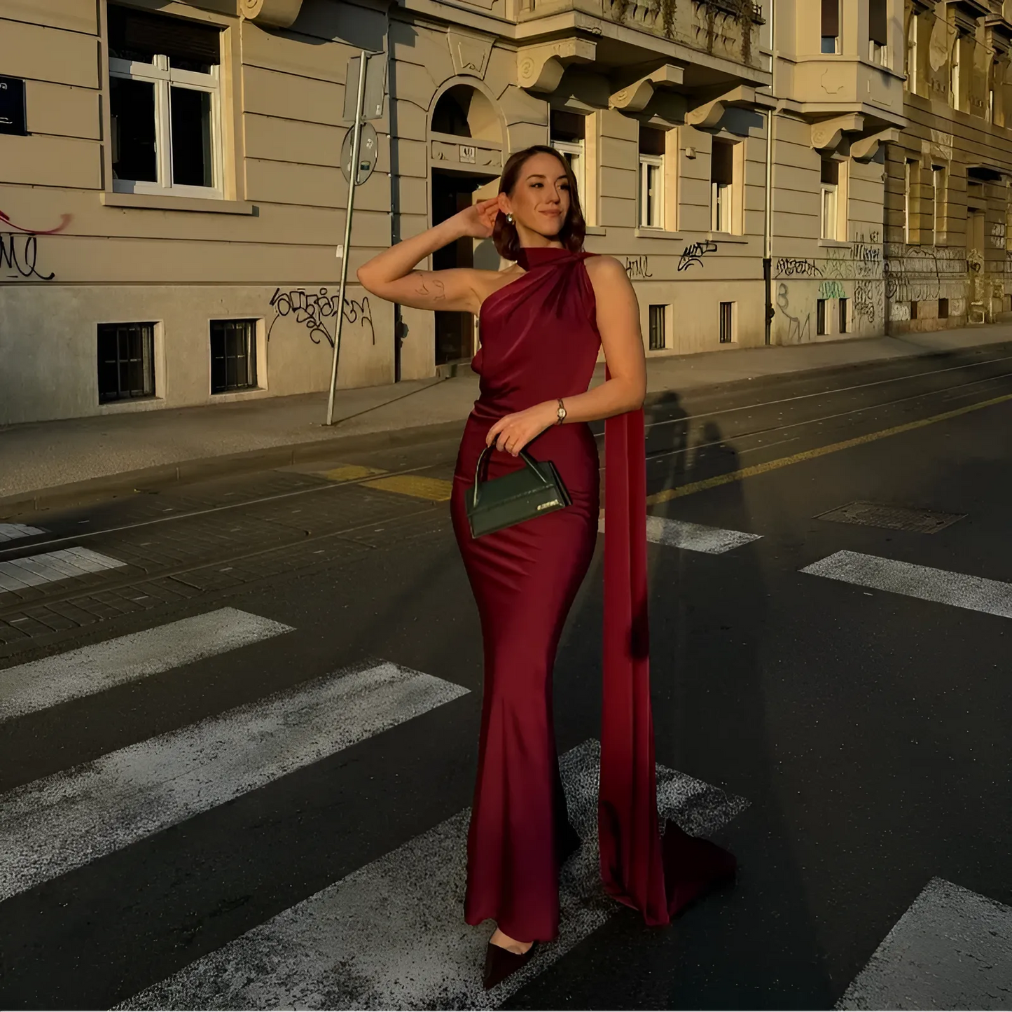 Vestido de Invitada de Boda Largo Elegante Fluido con Espalda Descubierta