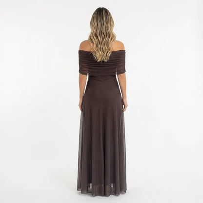 Vestido de Invitada de Boda Largo Elegante Marrón con Hombros Descubiertos