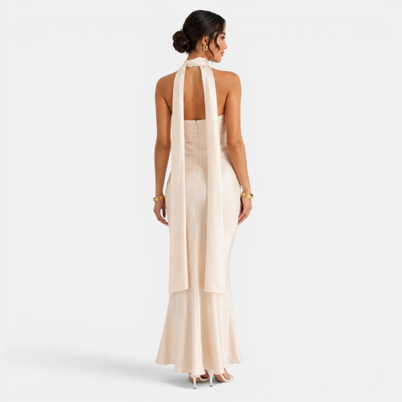 Vestido de Invitada de Boda Largo Elegante con Plisado y Cuello Halter