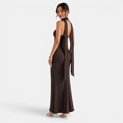 Vestido de Invitada de Boda Largo Elegante con Plisado y Cuello Halter