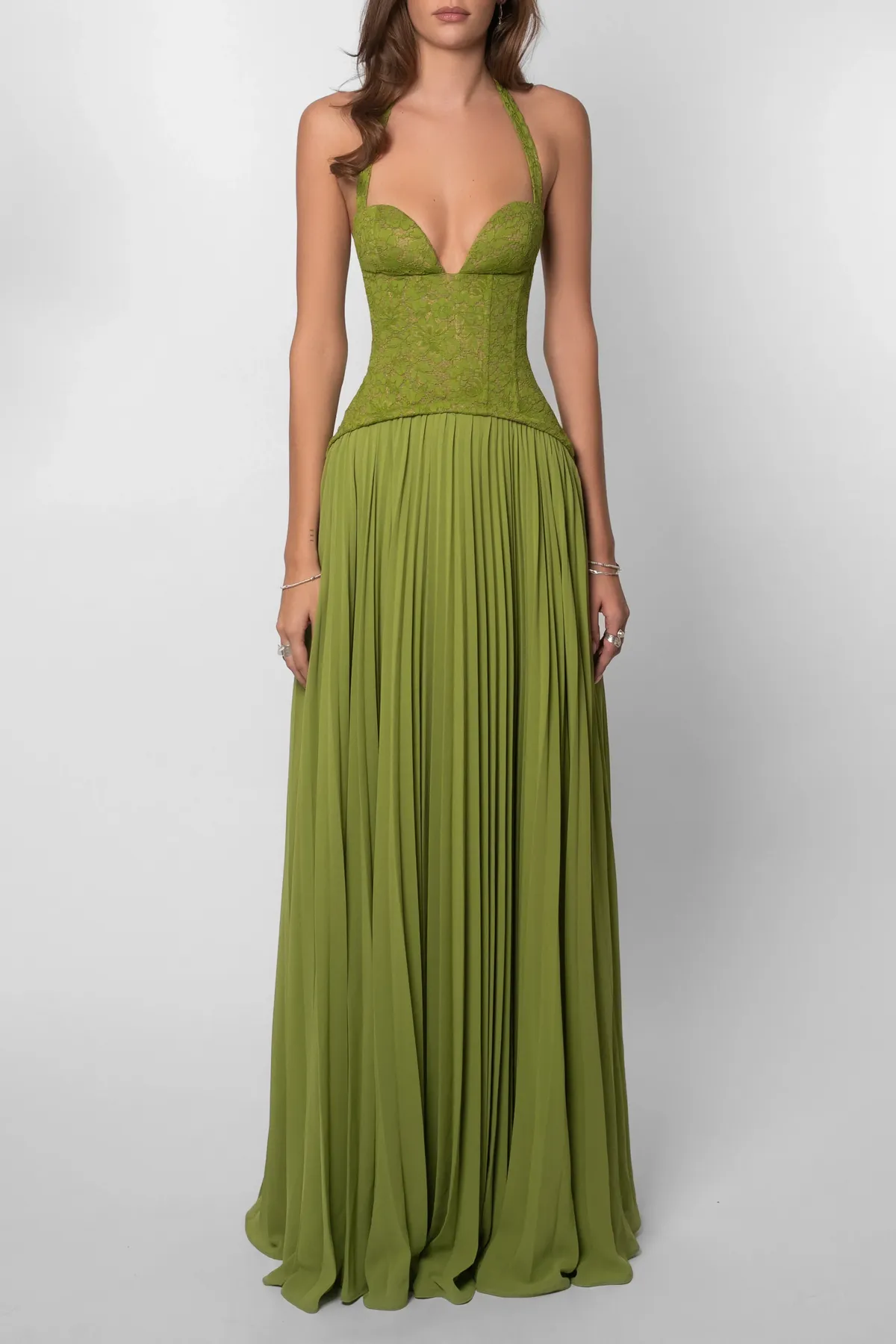 Vestido de Invitada de Boda Largo Verde Elegante con Diseño Plisado