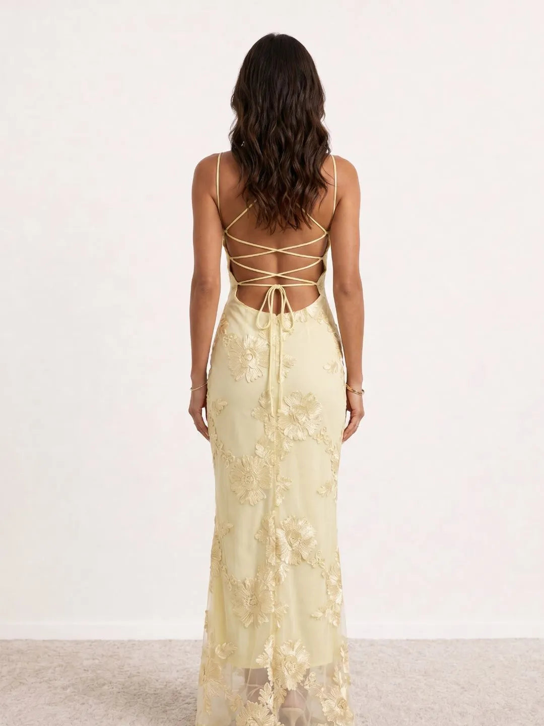 Vestido de Invitada de Boda Largo de Flores Elegante con Espalda Descubierta