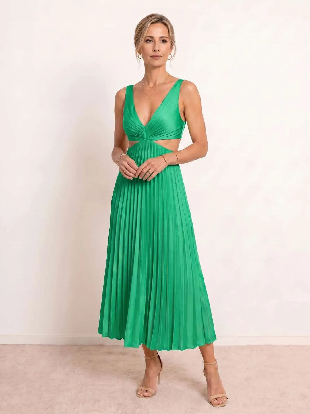 Vestido de Invitada de Boda Midi Elegante Fluido con Cut Out