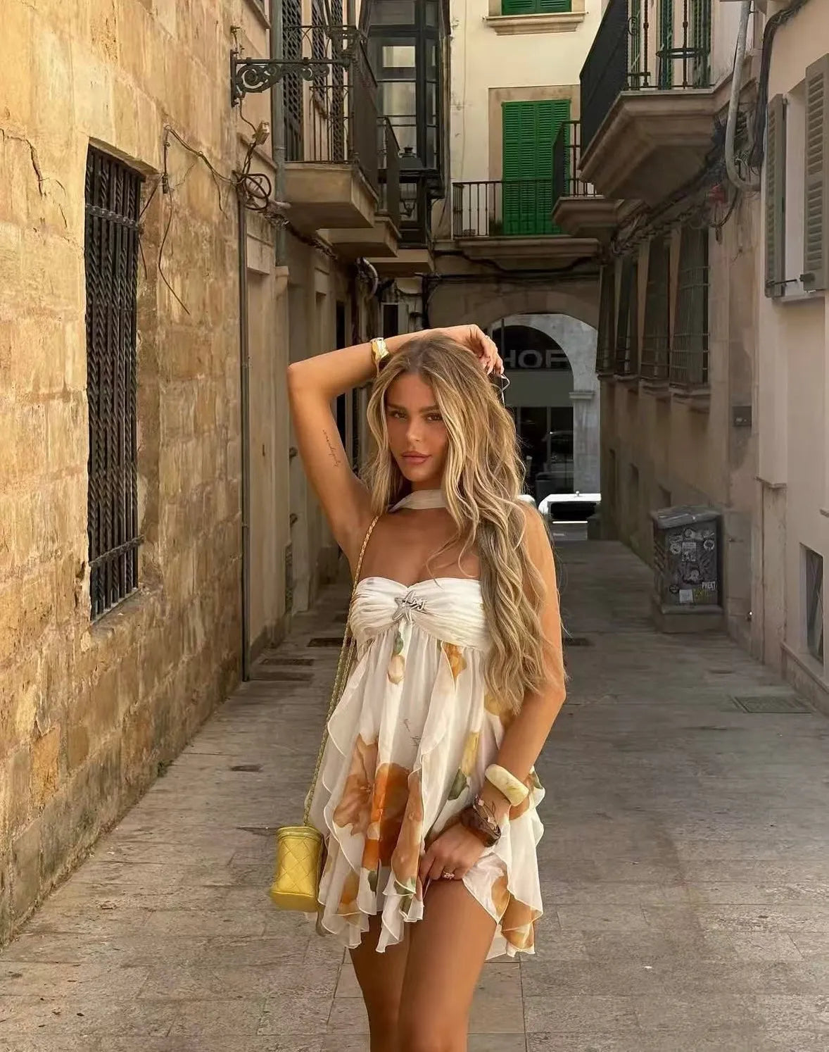 Vestido de Verano Corto Blanco con Flores