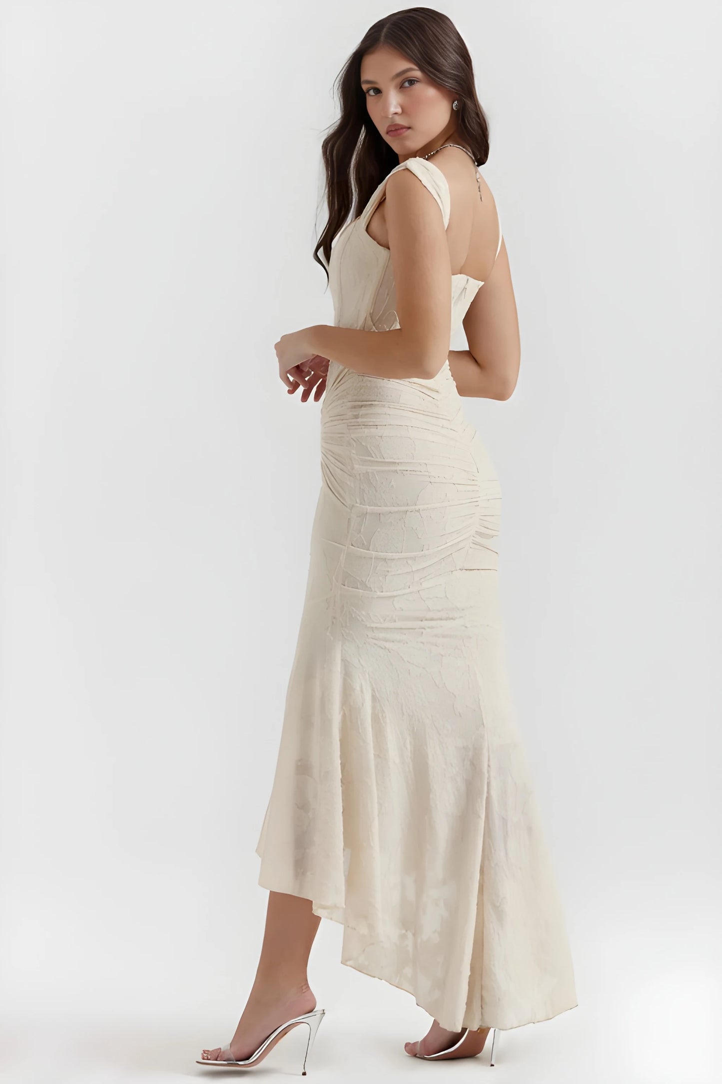Vestido de invitada de boda largo elegante casual con escote palabra de honor