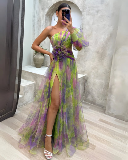 Vestido de invitada de boda largo elegante romántico con tirantes y plisado
