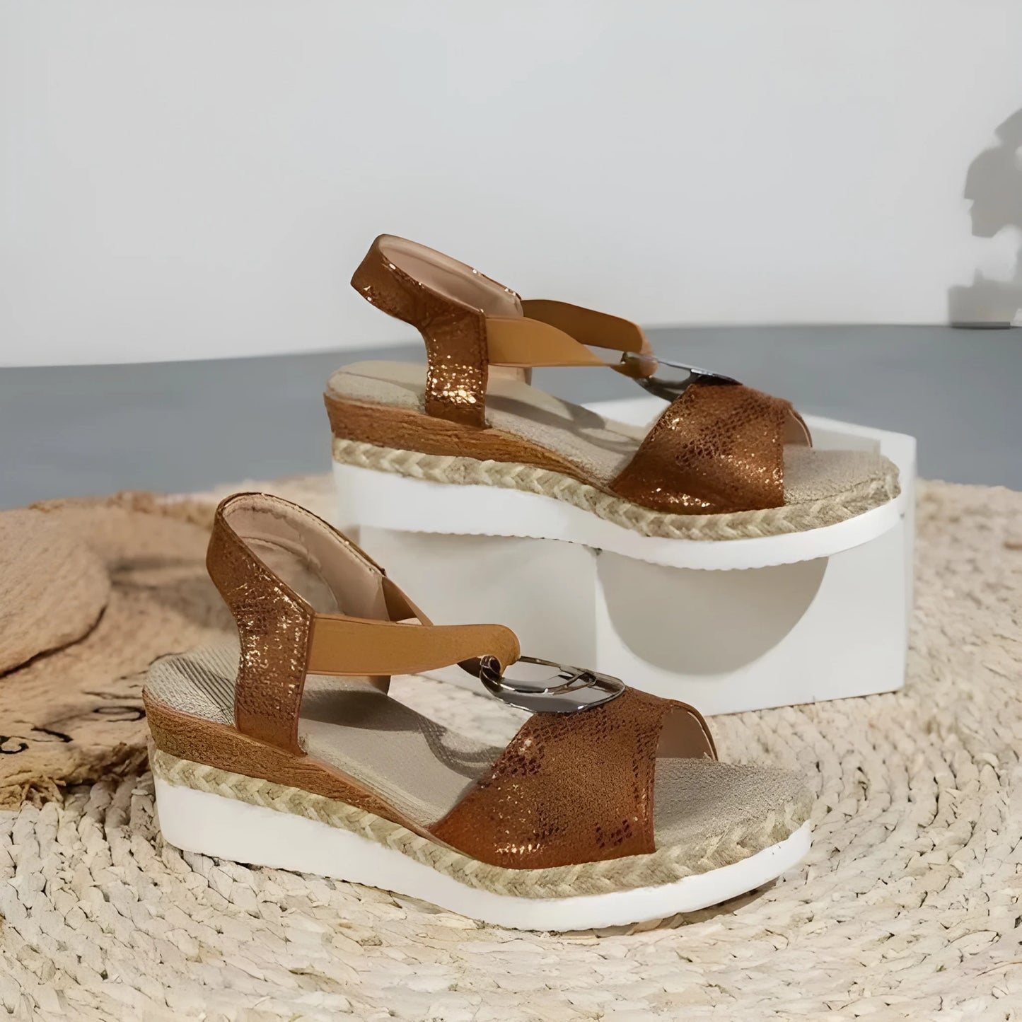 Sandalias de plataforma de mujer elegantes casuales con anillo metálico