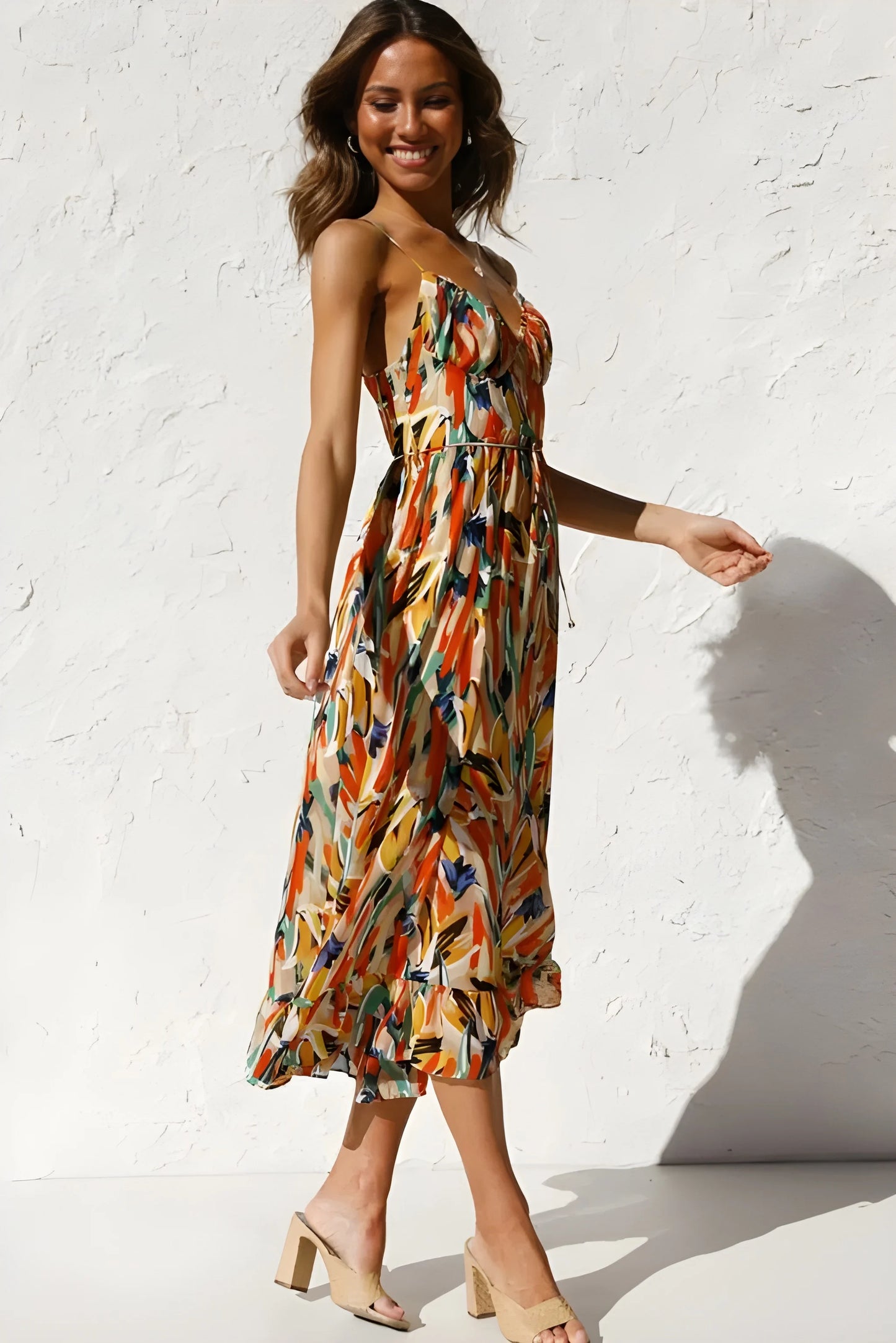 Vestido de verano midi boho elegante con espalda descubierta