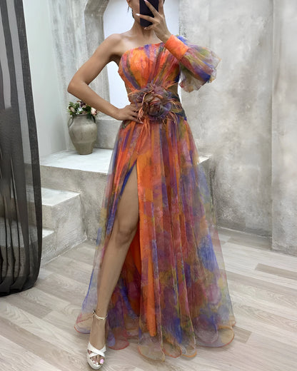 Vestido de invitada de boda largo elegante romántico con tirantes y plisado